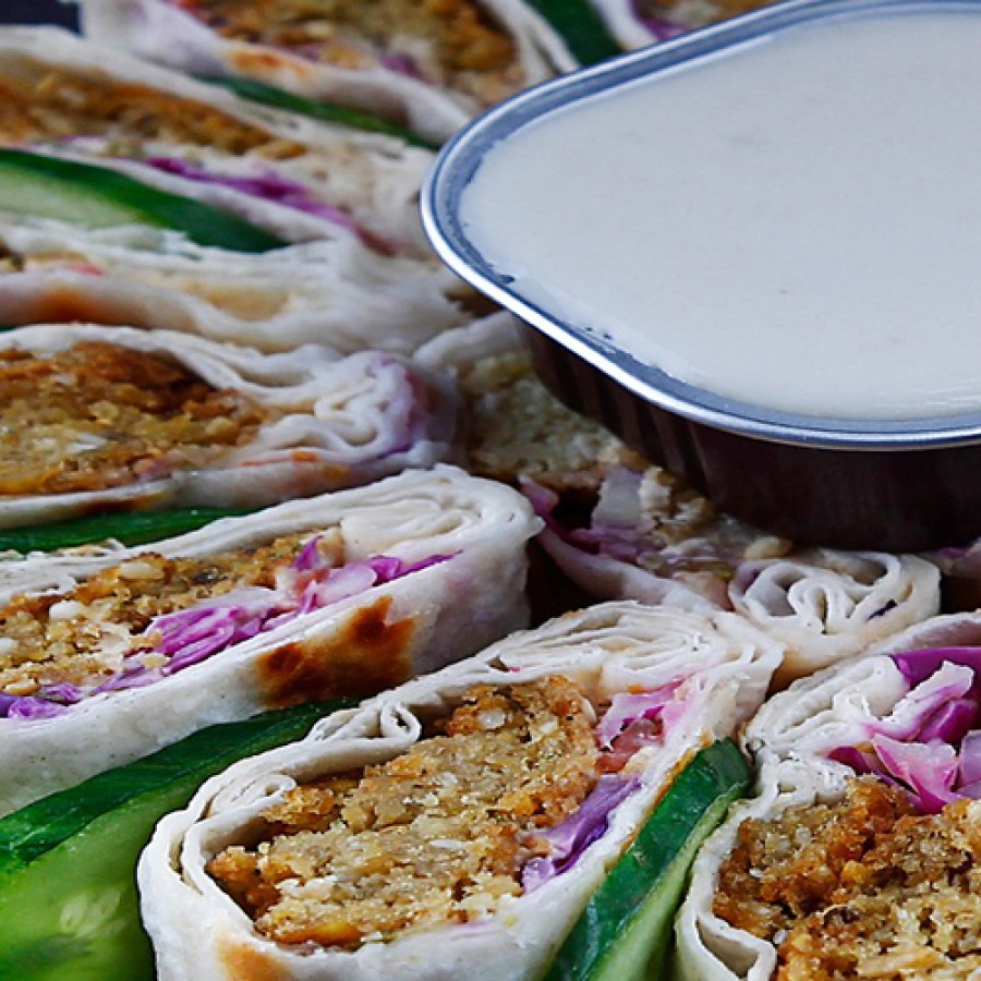 صحن فلافل عربي